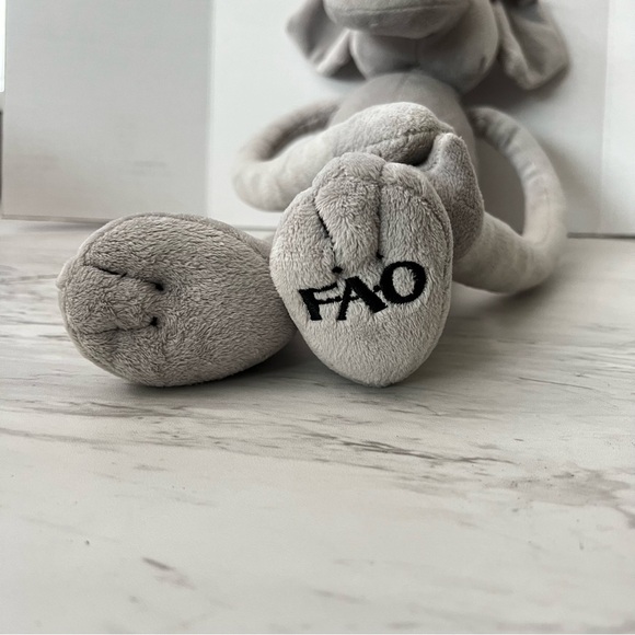 FAO Schwartz Long Sliding Adjustable Arms & Legs Elephant Plush 18" Toys "R" - Picture 8 of 12